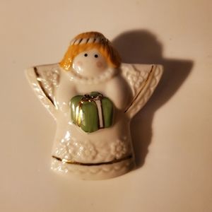 Vintage Porcelain Angel Pin/brooch